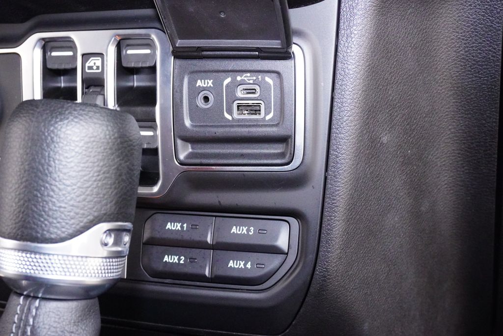 Used Car 2025 Jeep Gladiator  Willys For Sale Under $50,000 In Weatherford, Texas