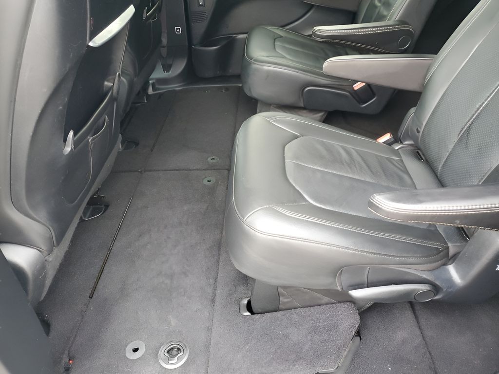 Used Car 2020 Chrysler Pacifica  Touring L Plus For Sale Under $25,000 In Austin, Texas