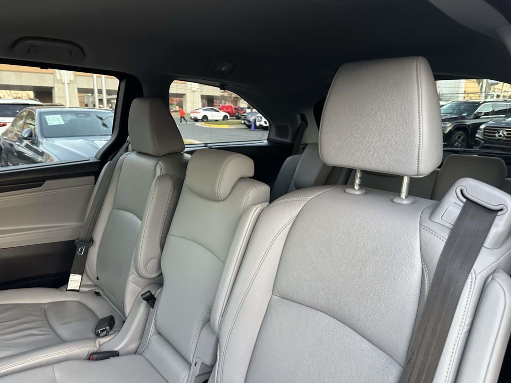 Thumbnail: 2020 Honda Odyssey - 32