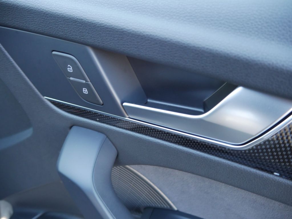 Thumbnail: 2023 Audi SQ5 - 27