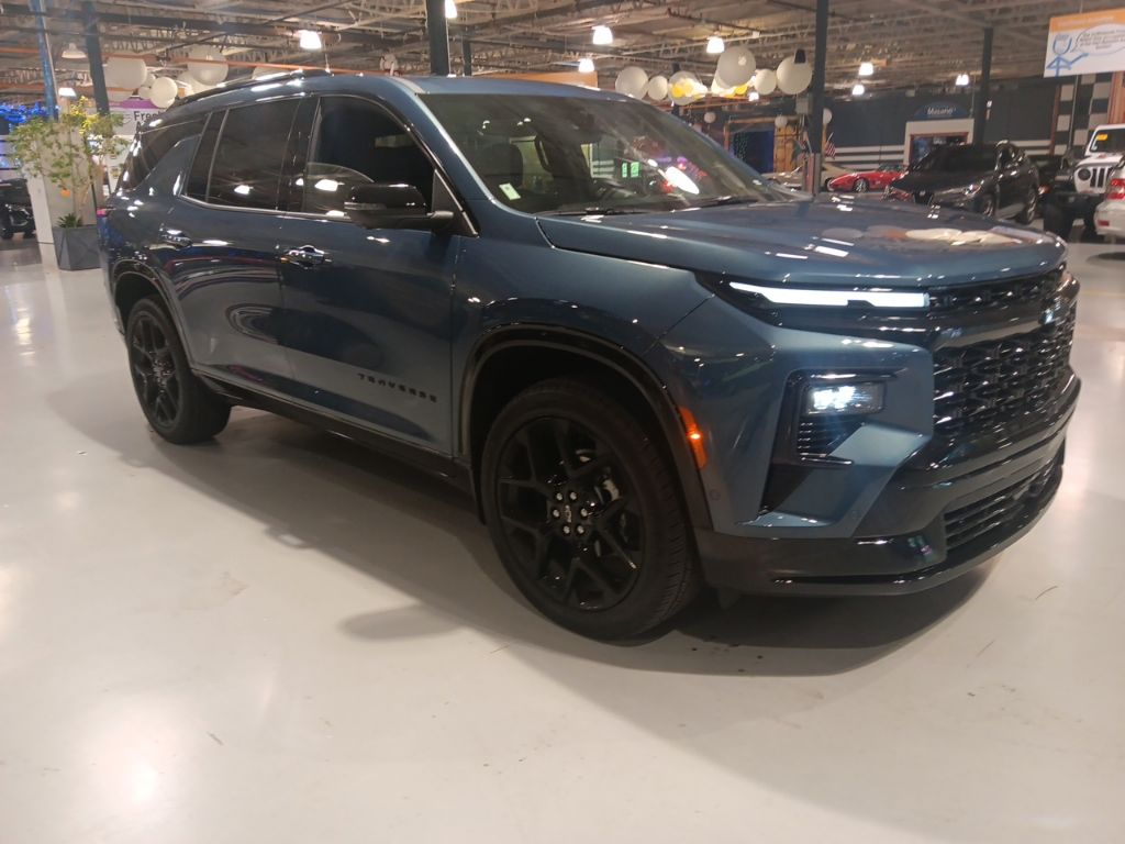 Lakeshore Blue 2026 Chevrolet Traverse SUV / Crossover Four-Wheel Drive 8-Speed Automatic