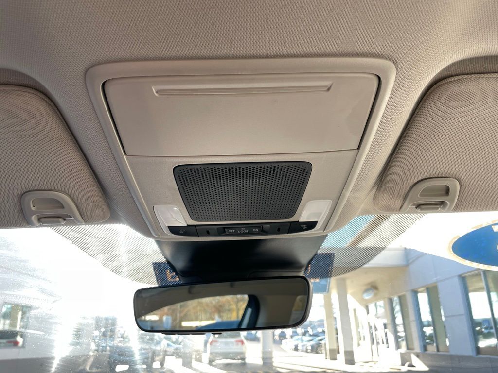 Thumbnail: 2025 Honda Pilot - 15