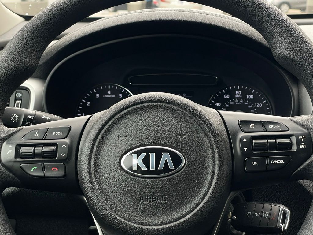 2017 Kia Sorento LX 11