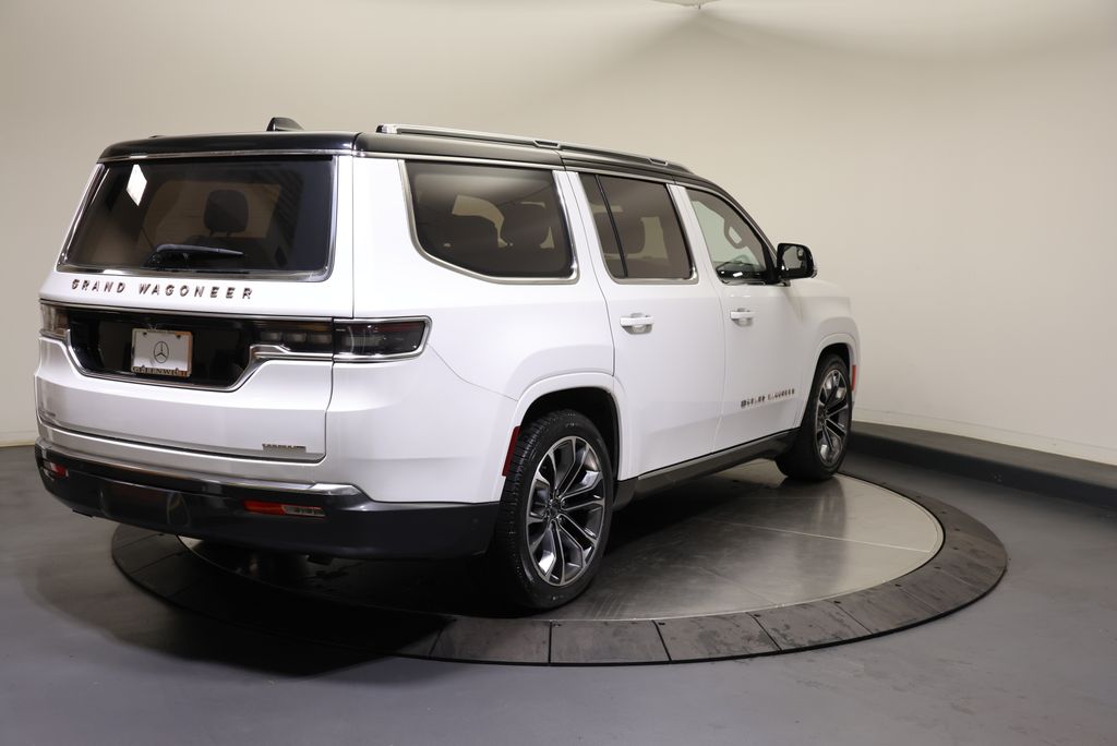 Thumbnail: 2022 Jeep Grand Wagoneer - 7
