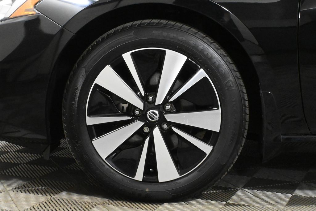 2021 Nissan Altima SL 12