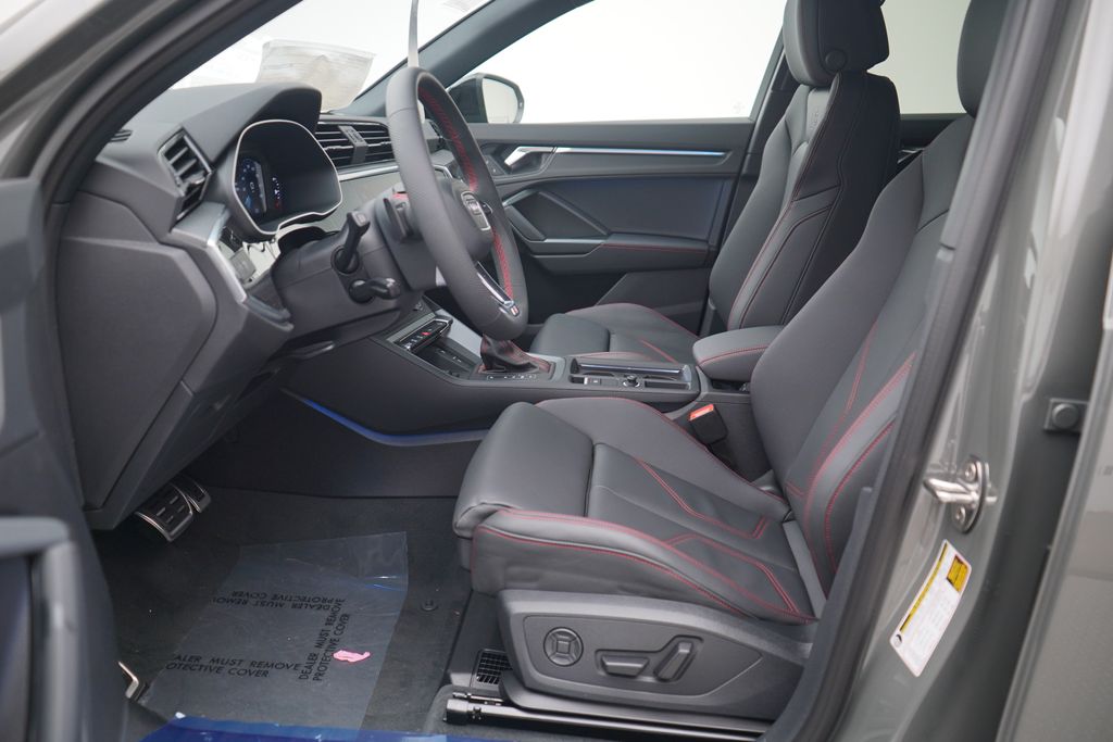 Thumbnail: 2025 Audi Q3 - 6