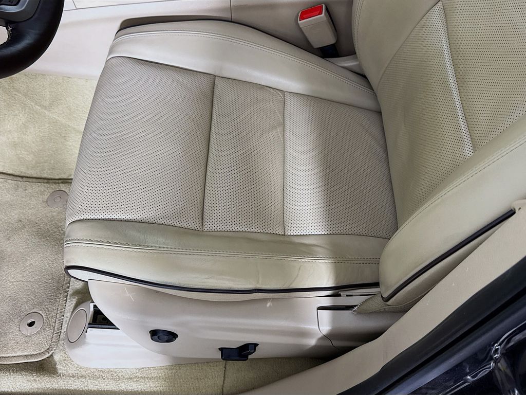 Thumbnail: 2020 Jeep Grand Cherokee - 20