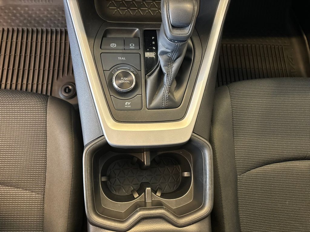 2023 Toyota RAV4 Hybrid LE