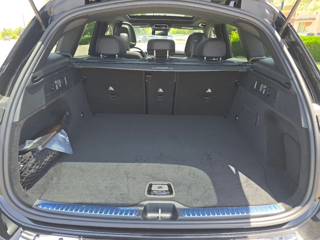 New 2026 Black Mercedes-Benz GLC 300 image 19