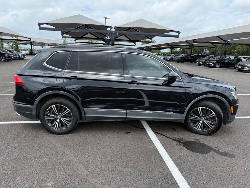 Thumbnail: 2018 Volkswagen Tiguan - 4