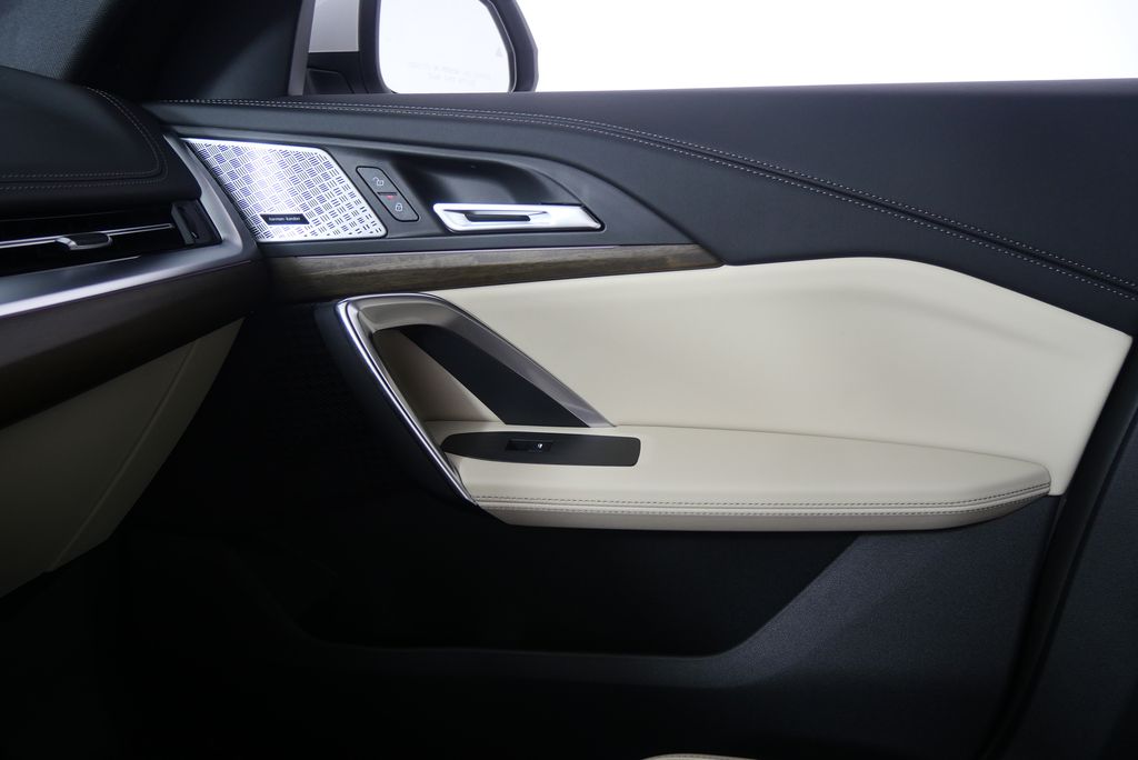 Thumbnail: 2025 BMW X1 - 24