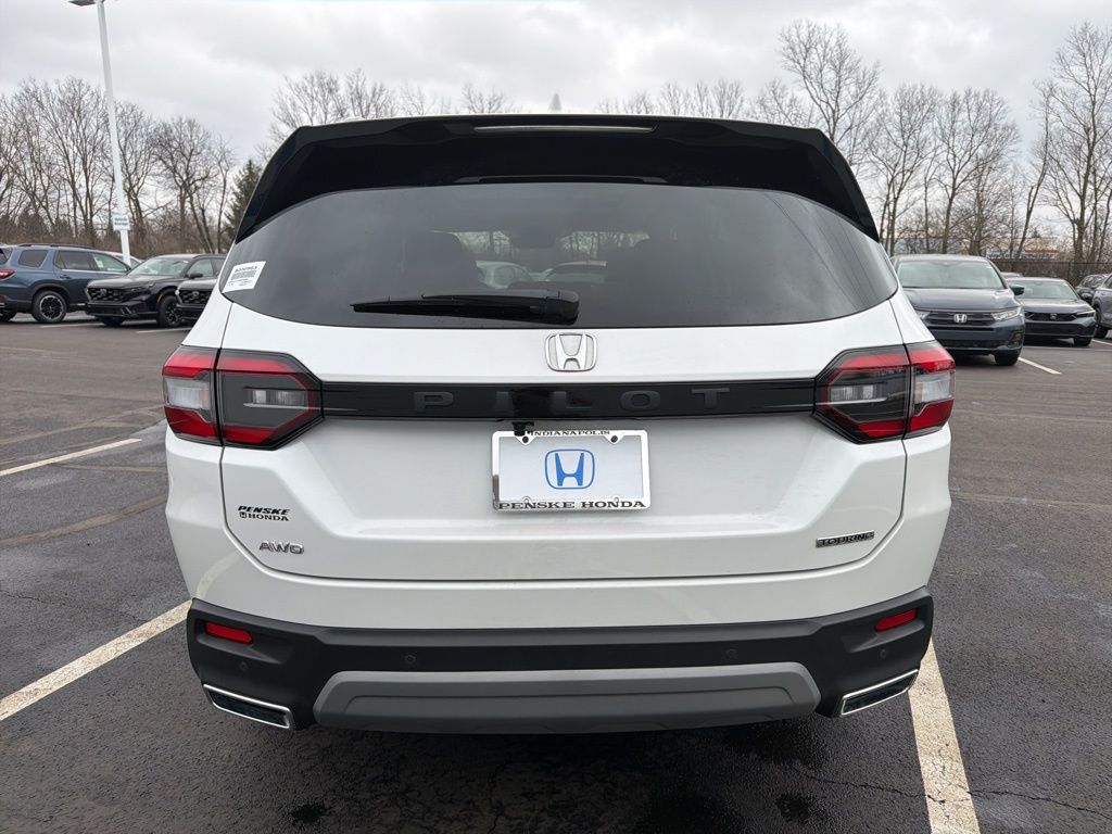 Thumbnail: 2023 Honda Pilot - 4