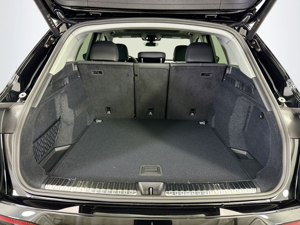 Thumbnail: 2025 Audi Q5 - 27