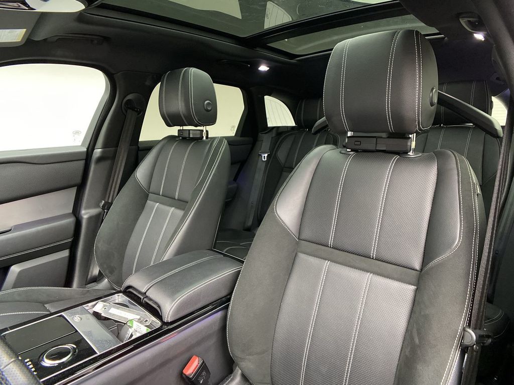 2019 Land Rover Range Rover Velar R-Dynamic SE 16