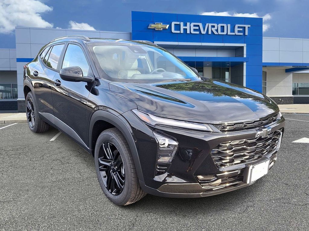 Thumbnail: 2025 Chevrolet Trax - 2