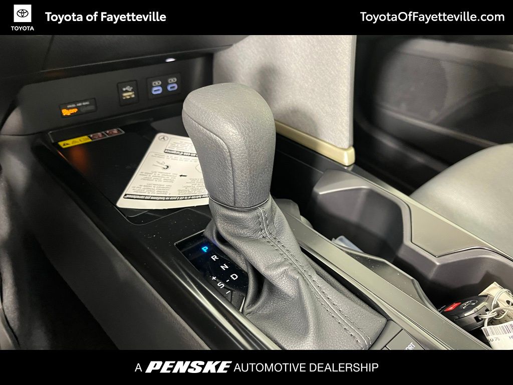 Thumbnail: 2025 Toyota Camry - 28