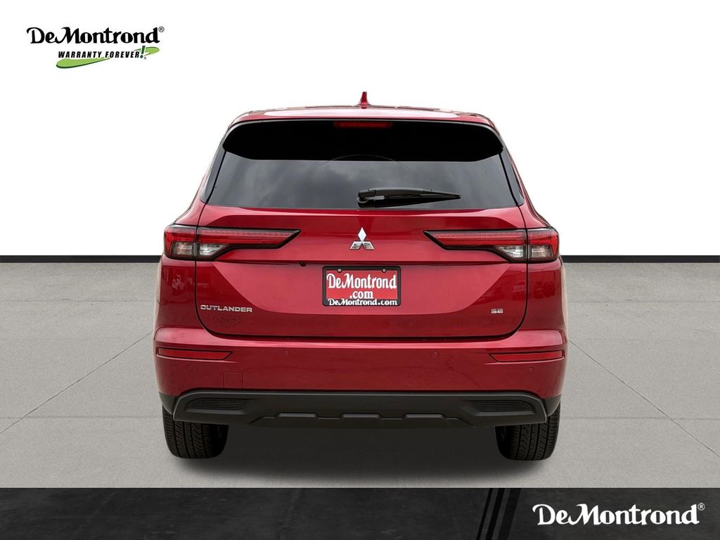 2022 Mitsubishi Outlander SE  at North Houston Mitsubishi