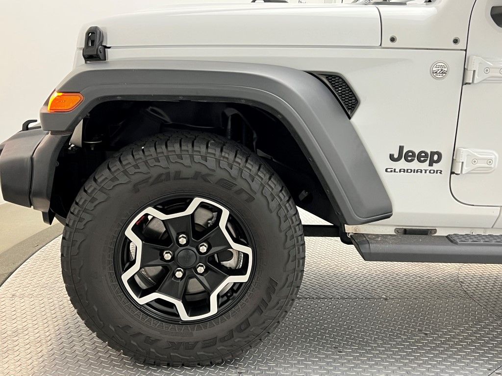 Thumbnail: 2020 Jeep Gladiator - 8