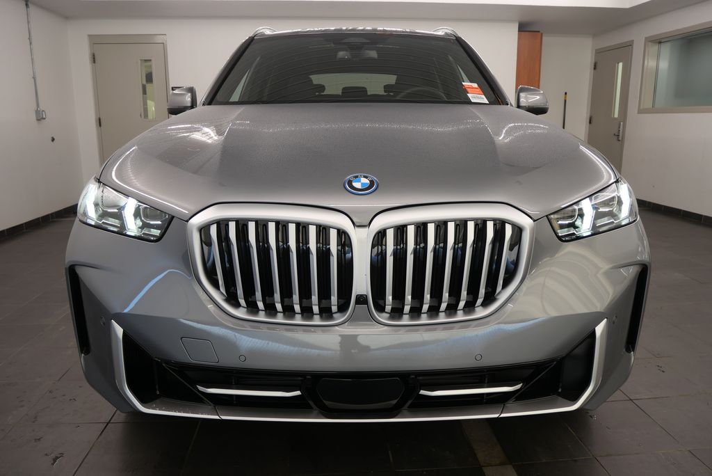 2025 BMW X5 xDrive50e 9