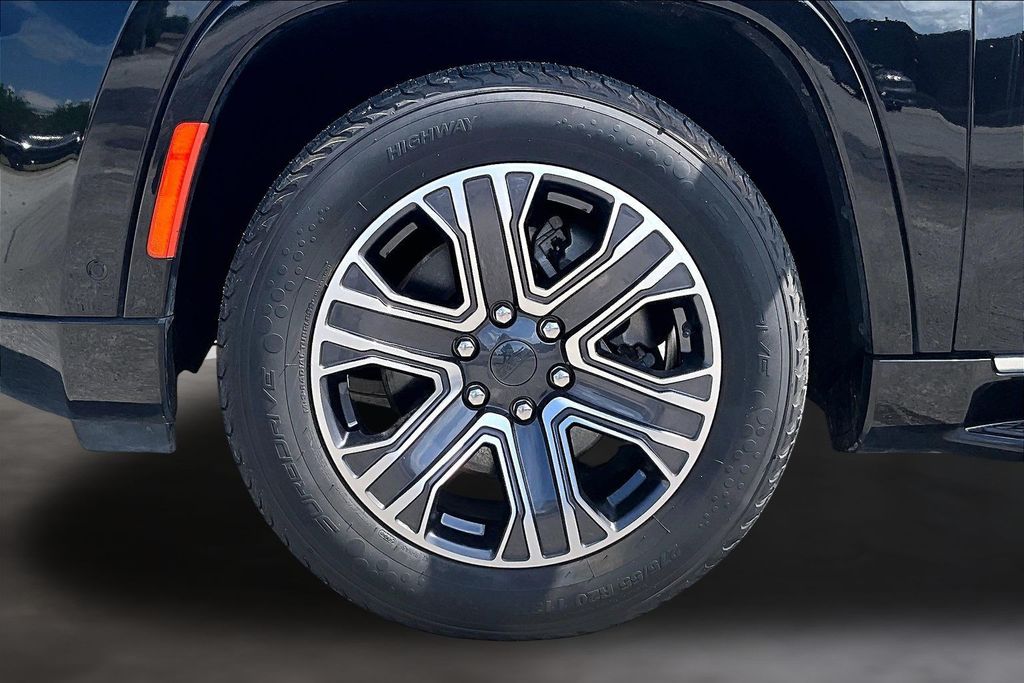 Used 2024 Jeep Wagoneer L SUV