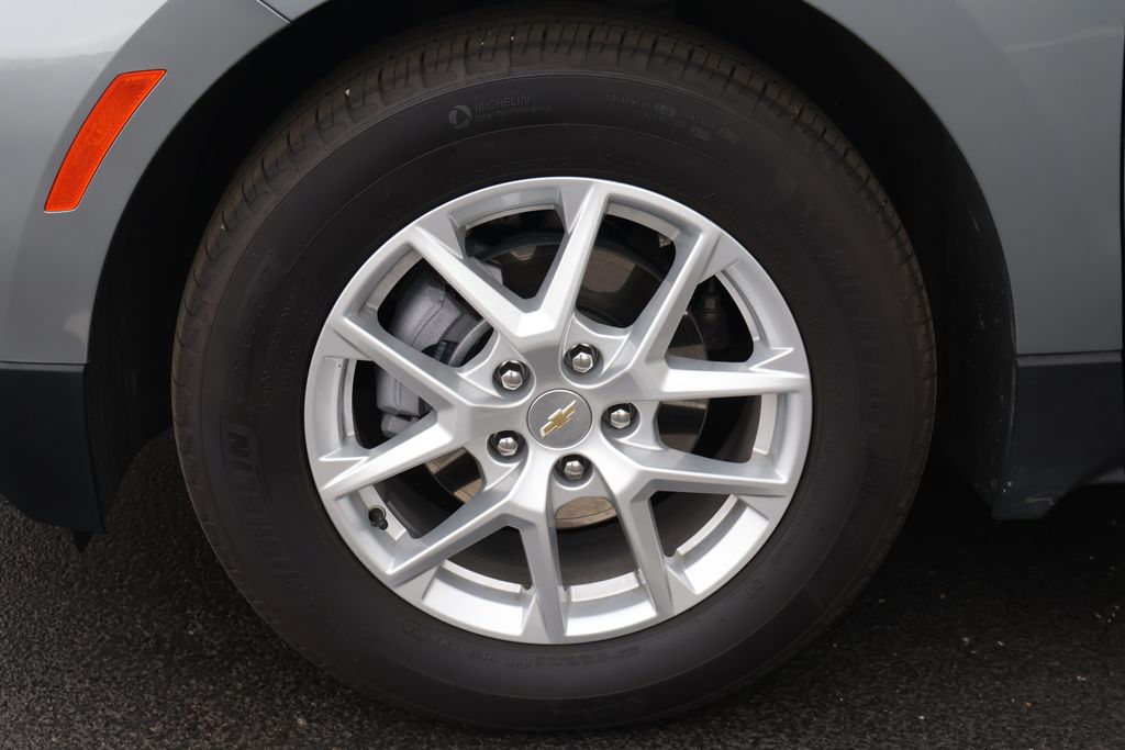 Thumbnail: 2024 Chevrolet Equinox - 13