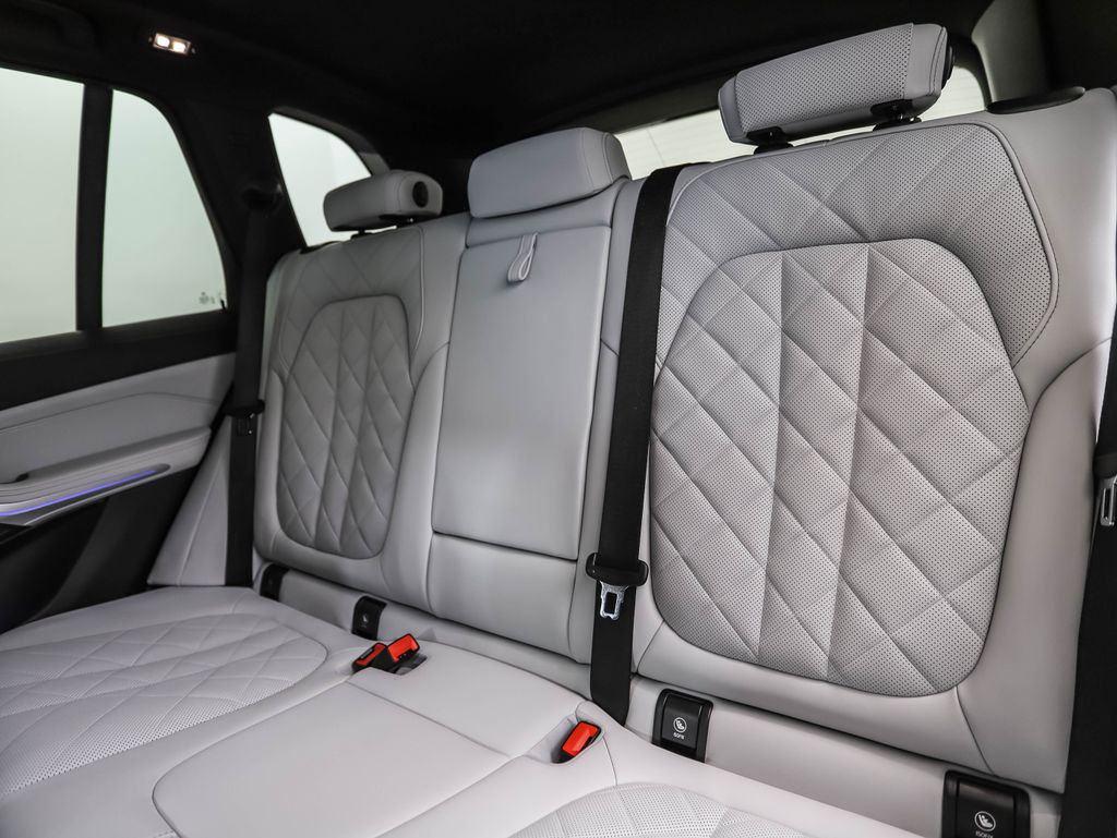 Thumbnail: 2024 BMW X5 - 23