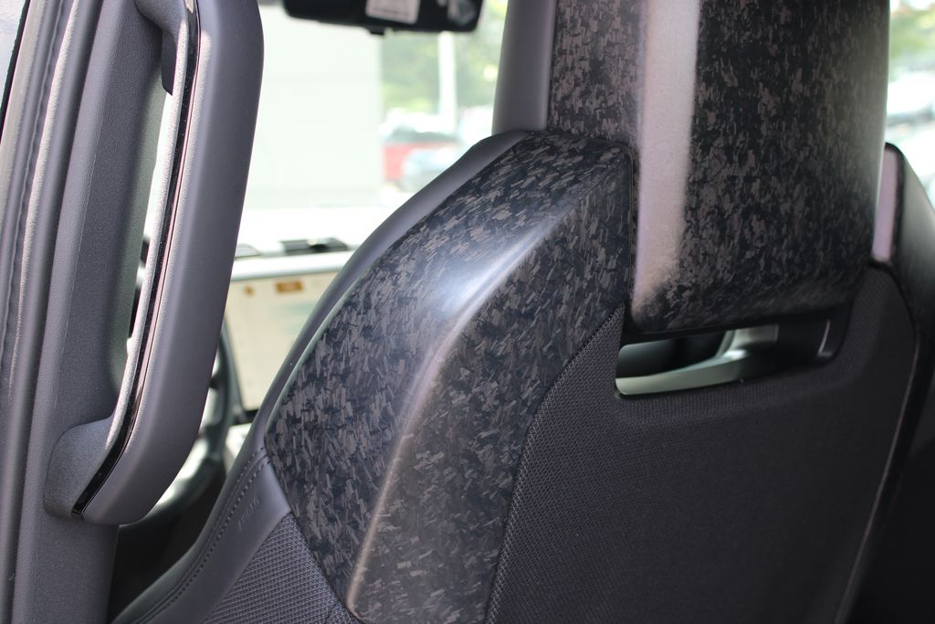 New 2026  Land Rover OCTA Black image 23