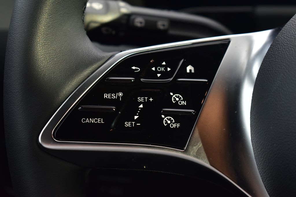 Thumbnail: 2025 Mercedes-Benz GLA - 16