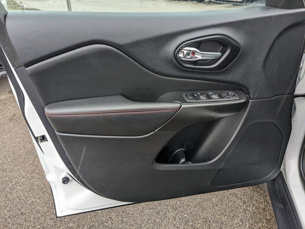 2022 Jeep Cherokee Trailhawk - Photo 10