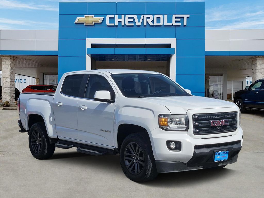 Summit White 2020 GMC Canyon SLE Crew Cab RWD Pickup Truck 4X2 8-Speed Automatic