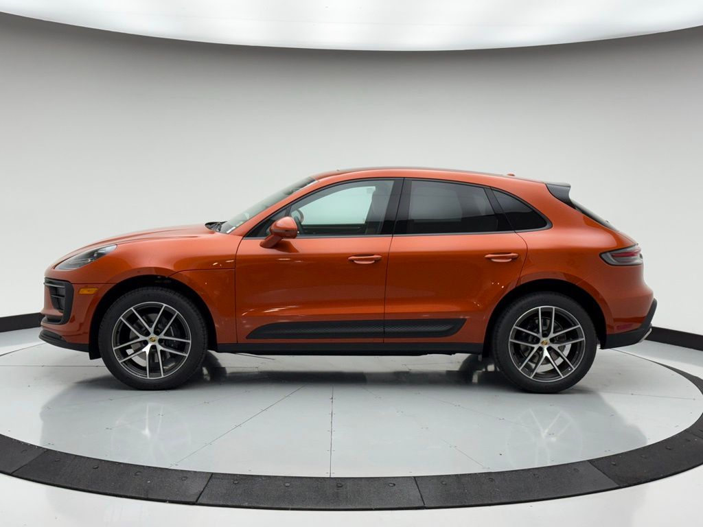 2025 Porsche Macan  2