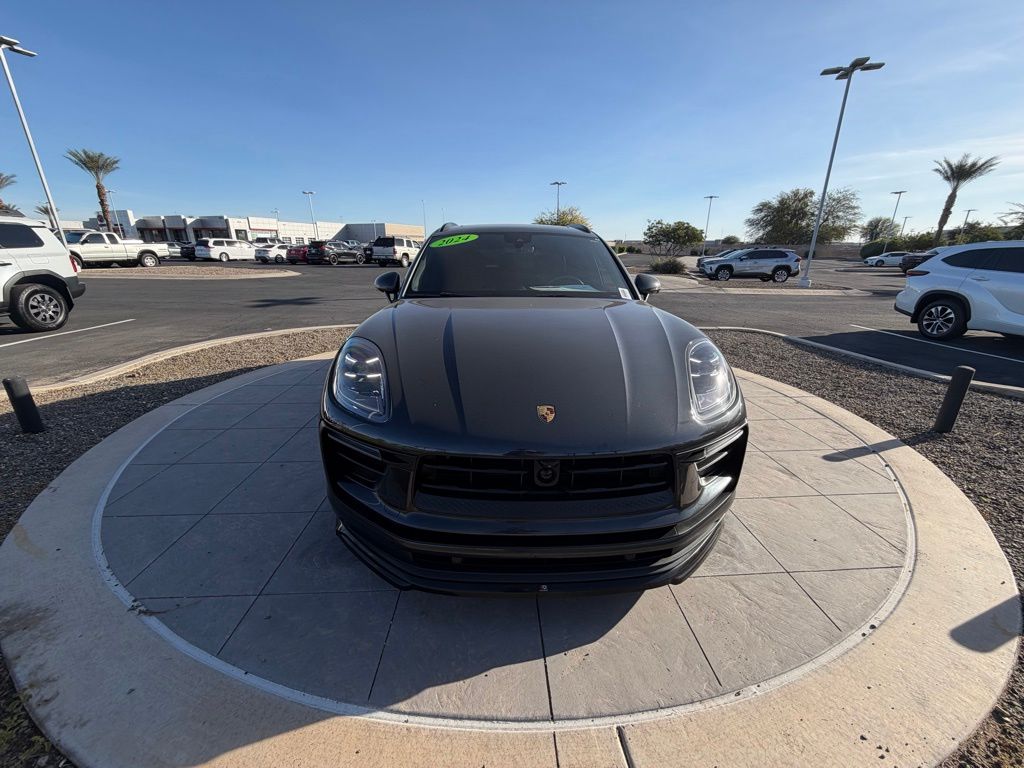 Thumbnail: 2024 Porsche Macan - 2
