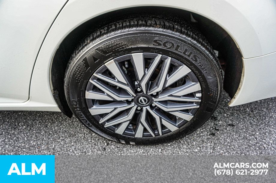 Used 2025 White Nissan 2.5 SV image 16
