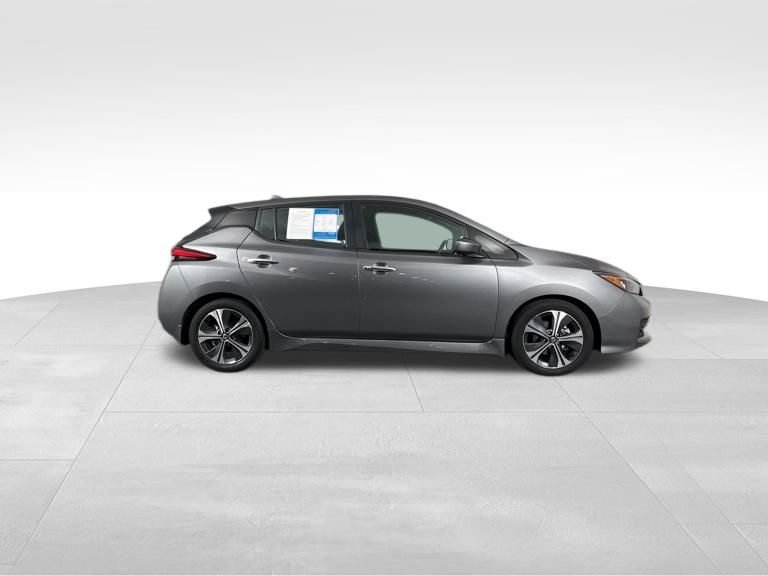 2022 Gun Metallic Nissan Leaf SV FWD Hatchback