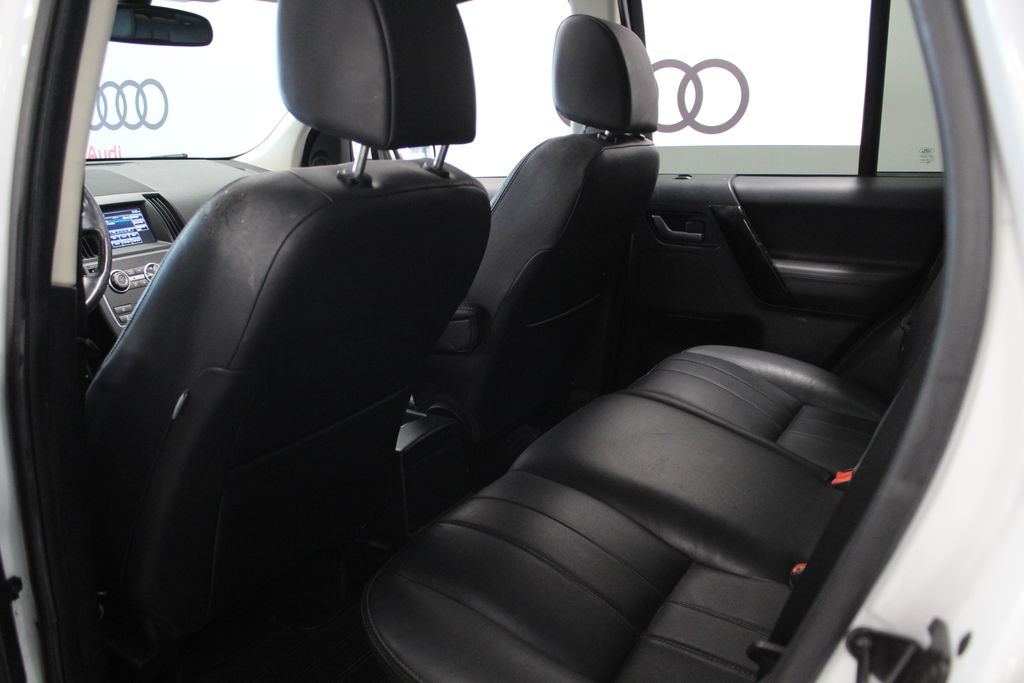 Thumbnail: 2014 Land Rover LR2 - 16