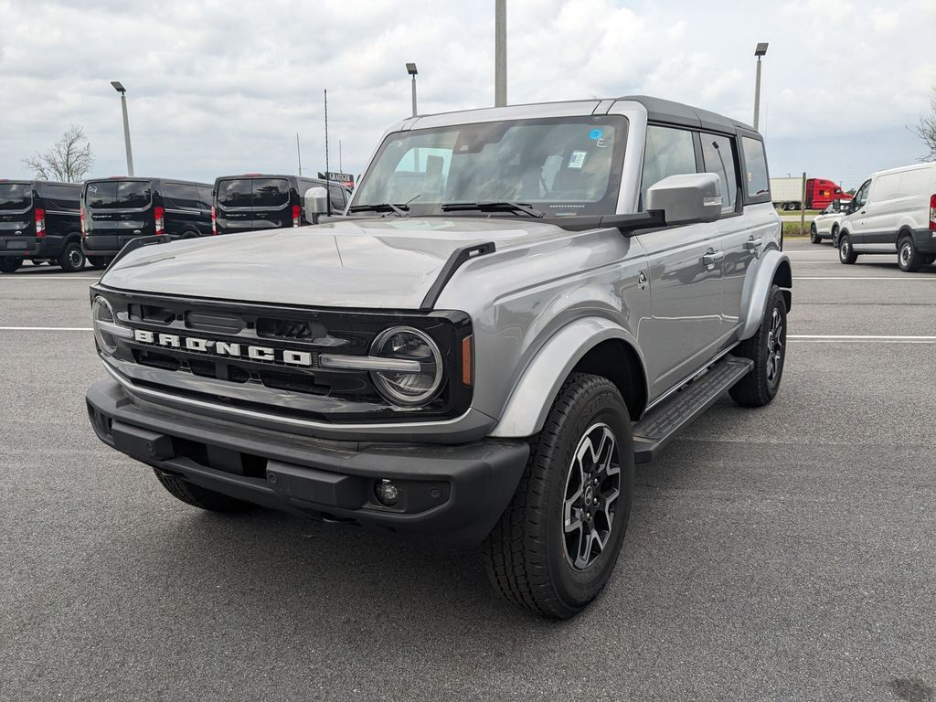 2024 Ford Bronco Outer Banks