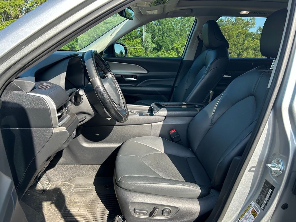2024 Toyota Grand Highlander XLE 15