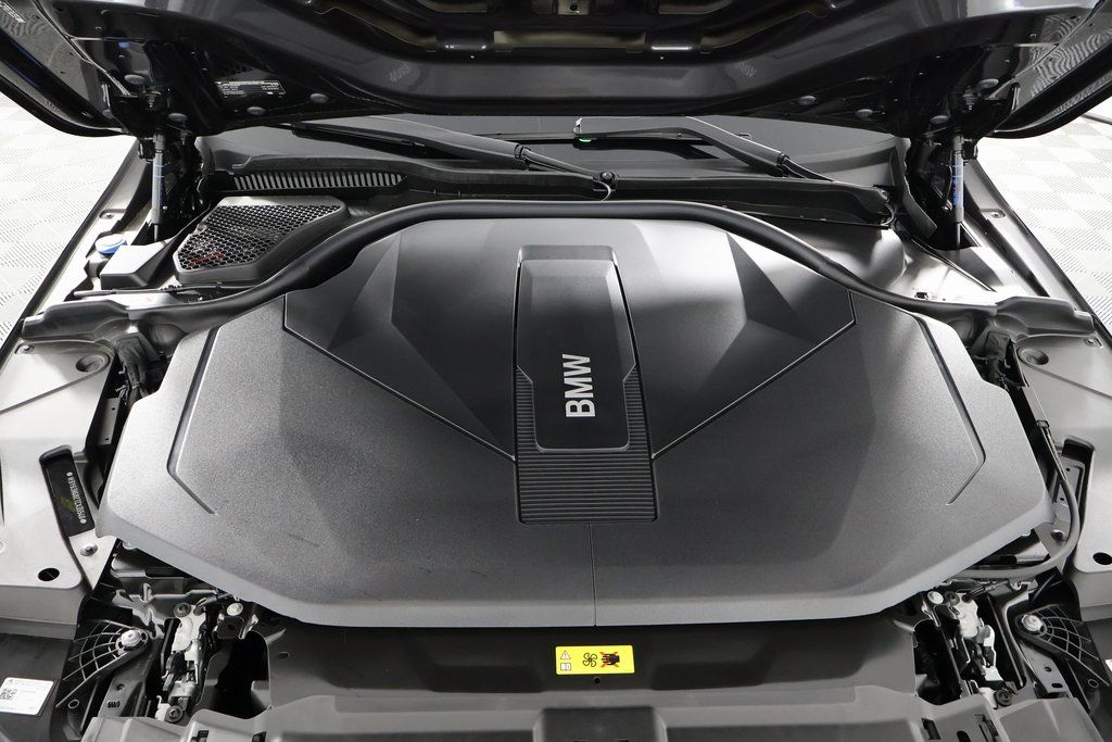 Thumbnail: 2026 BMW i5 - 9