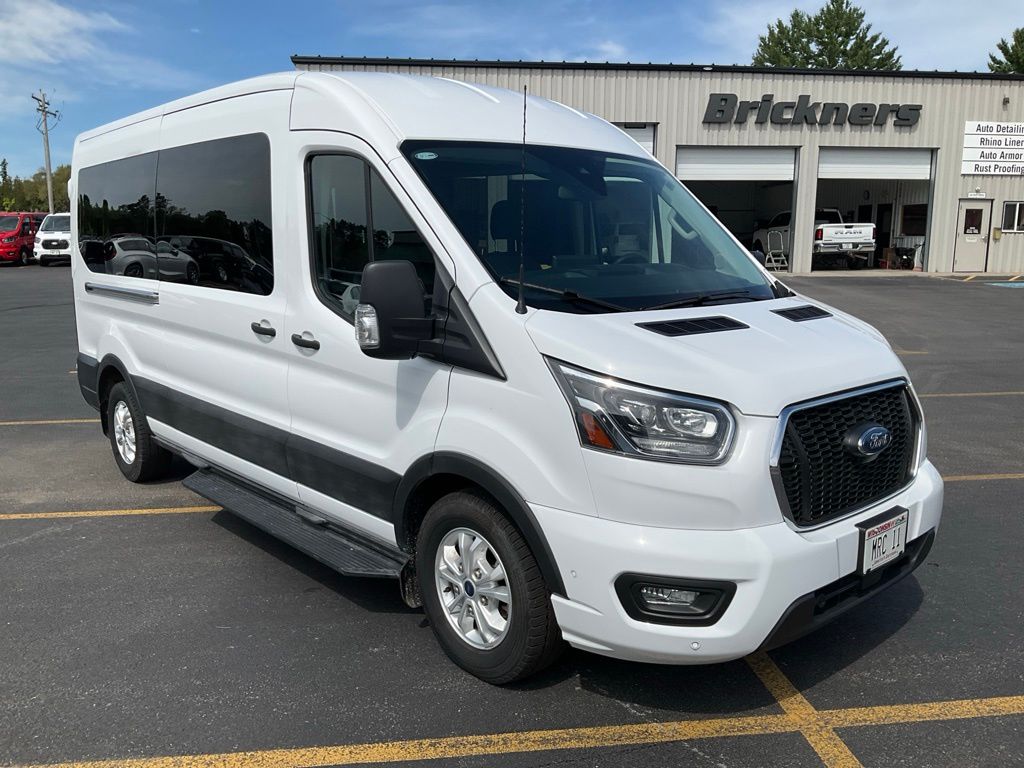 2023 Ford Transit Passenger 350 XLT Medium Roof LB RWD
