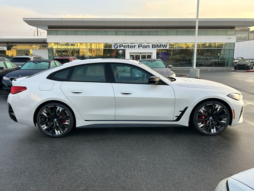 Thumbnail: 2026 BMW 4 Series - 6