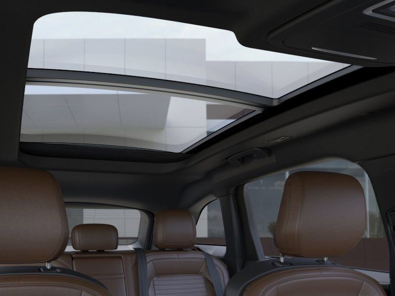 New 2026 White Lincoln Reserve image 22