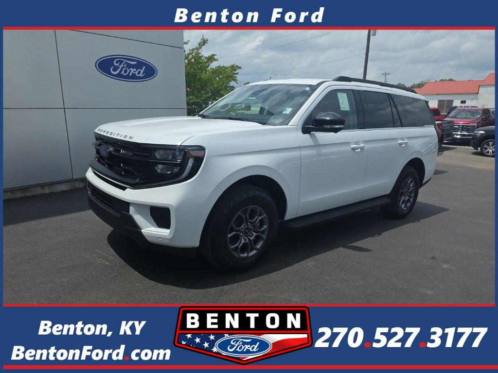 Oxford White 2026 Ford Expedition SUV / Crossover 4X2 Automatic