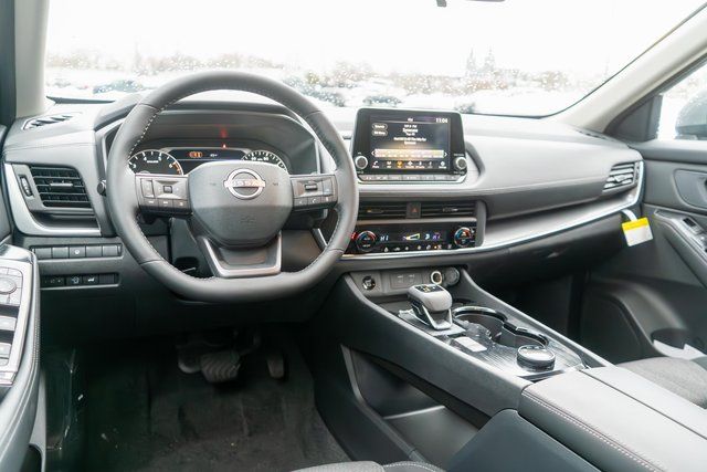 2026 Nissan Rogue SV - 10