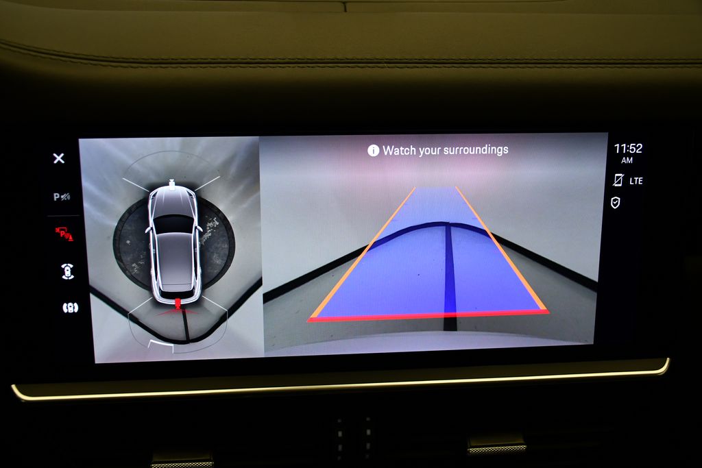 Thumbnail: 2023 Porsche Cayenne - 32