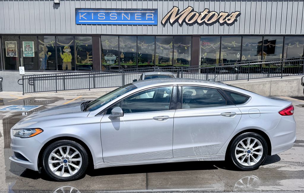 Ingot Silver 2017 Ford Fusion SE Sedan Front-Wheel Drive 6-Speed Automatic
