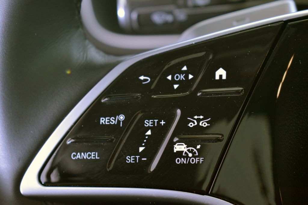 Thumbnail: 2026 Mercedes-Benz GLE - 17