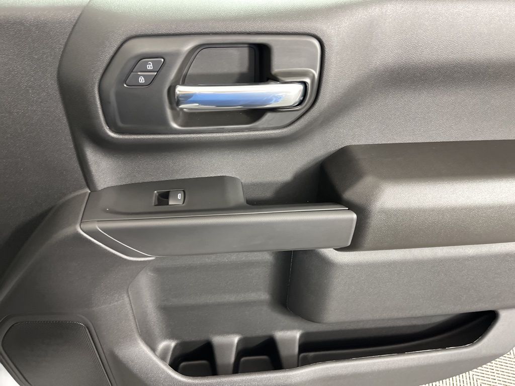 Thumbnail: 2026 Chevrolet Silverado 1500 - 12