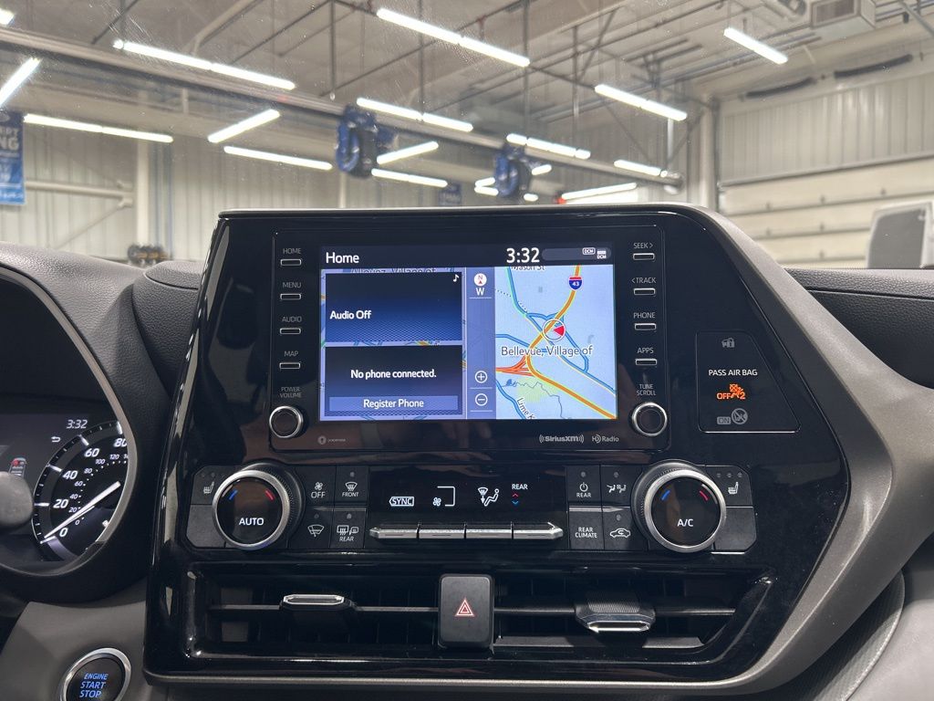 used 2021 Toyota Highlander car, priced at $34,908