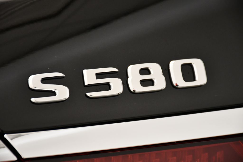 Thumbnail: 2026 Mercedes-Benz S-Class - 9