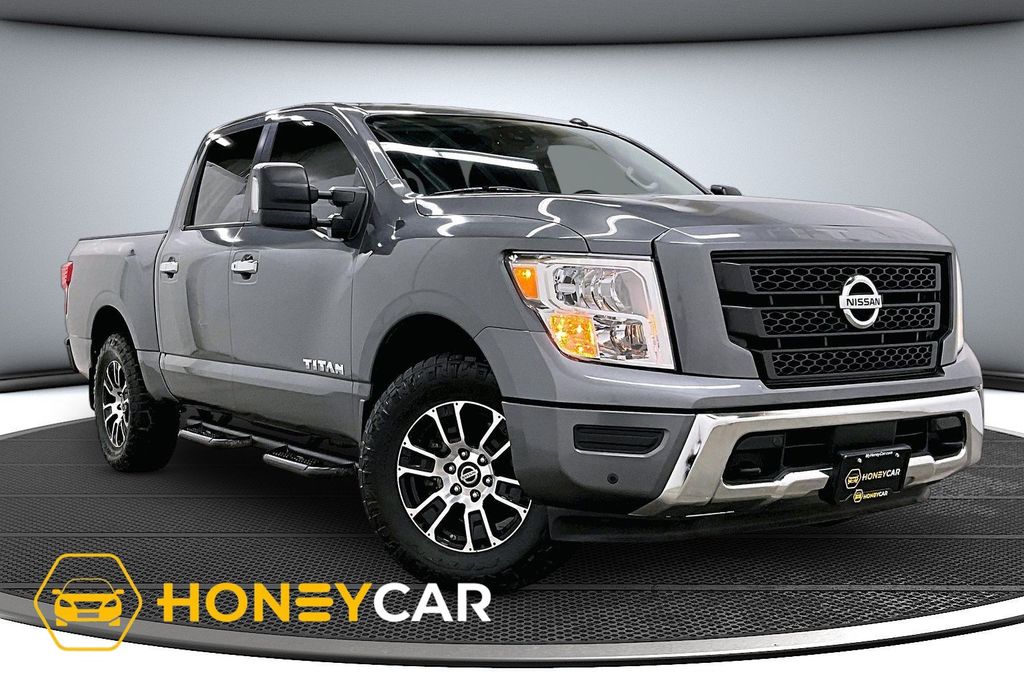 2021 Nissan Titan SV Crew Cab 4WD